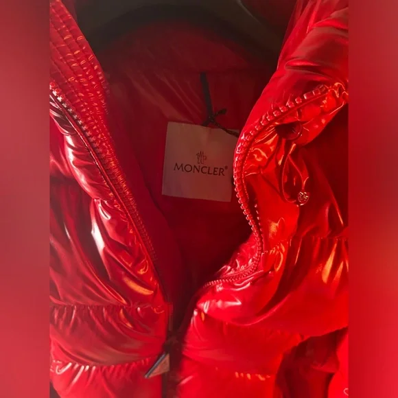 MONCLER MAYA HOODED SHORT DOWN JACKET Red Size 2 = Small - Picture 10 of 10